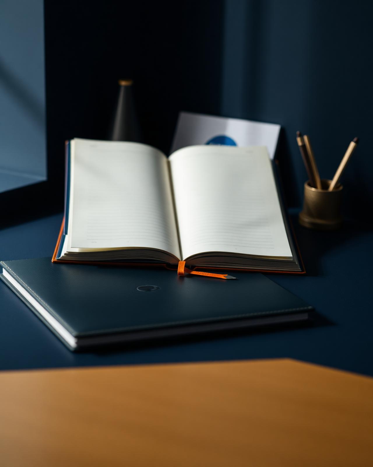 Estúdio institucional Muito Além do Post: caderno aberto e materiais editoriais